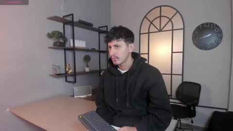 Snapshot of kamal_wolff chatting on 02/07/26, 11:58 jhon online show from 02/07/26, 11:58