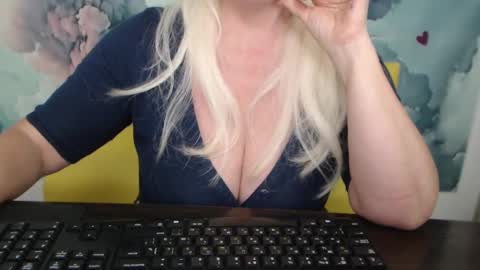 KamaliaSim online show from 02/15/25, 01:42