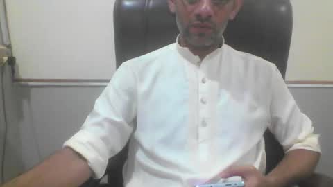 Snapshot of kami99099 chatting on 09/29/25, 04:28 kami99099 online show from 09/29/25, 04:28