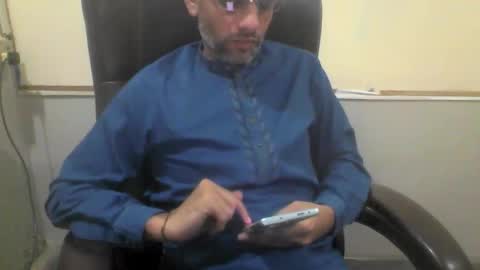 Snapshot of kami99099 chatting on 10/17/25, 04:48 kami99099 online show from 10/17/25, 04:48