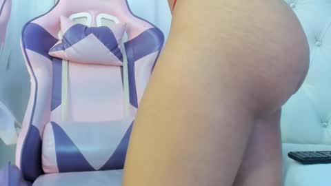 Snapshot of kamila_arias chatting on 03/10/25, 12:15 online show from 03/10/25, 12:15