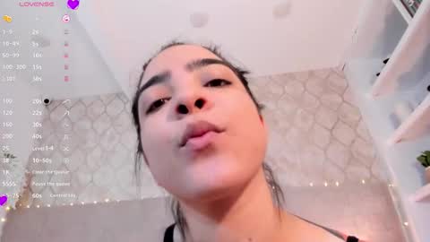 Kamila Betancourt online show from 03/05/26, 01:40