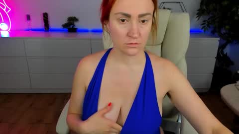 Snapshot of kamilahot25 chatting on 10/19/25, 05:57 kamilahot25 online show from 10/19/25, 05:57