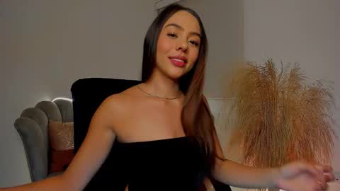 Snapshot of kamilamonroe chatting on 12/23/25, 03:15 Kamila Monroe online show from 12/23/25, 03:15