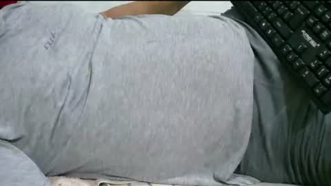 Snapshot of kamilo69_ chatting on 07/12/26, 04:14 Kamilo online show from 07/12/26, 04:14