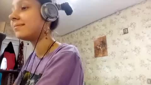 Mari  Simmons online show from 09/13/25, 07:19