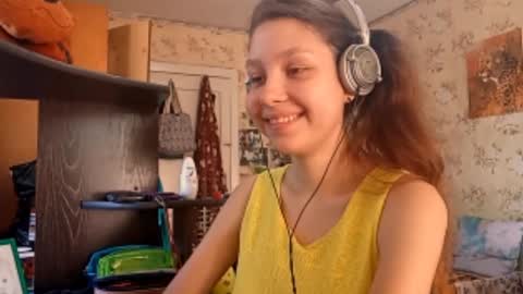 Mari  Simmons online show from 09/26/25, 07:12