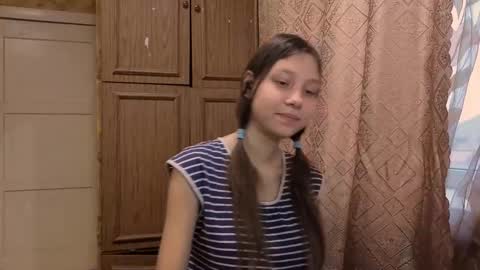 Mari  Simmons online show from 10/29/25, 03:09