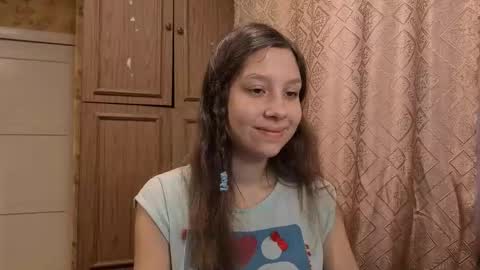 Mari  Simmons online show from 11/05/25, 02:22