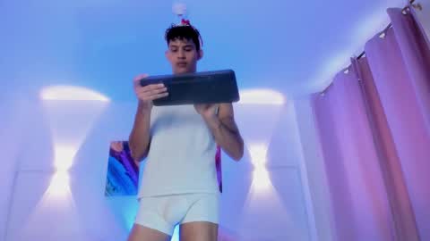 Snapshot of kamisuarezz chatting on 12/22/25, 06:38 Kami online show from 12/22/25, 06:38