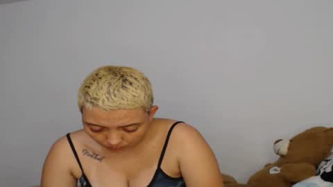 Snapshot of kammy_cami chatting on 02/02/26, 11:25 kammy y camila online show from 02/02/26, 11:25