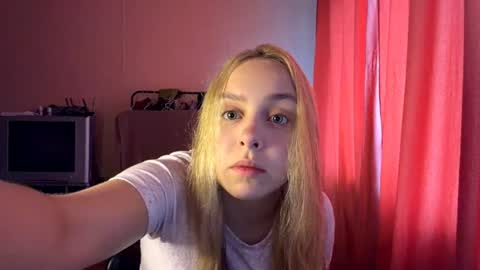 Lizzie online show from 08/03/26, 08:13
