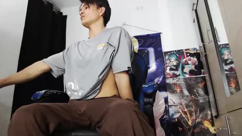 Snapshot of kanekixxxhot chatting on 12/16/25, 01:05 andres online show from 12/16/25, 01:05