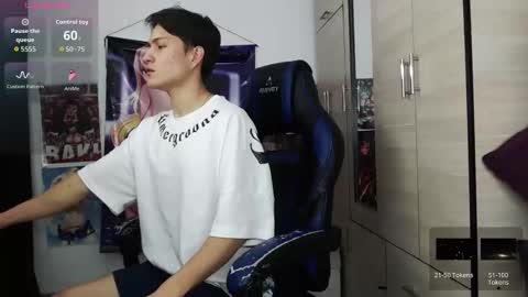 Snapshot of kanekixxxhot chatting on 02/07/26, 01:26 andres online show from 02/07/26, 01:26