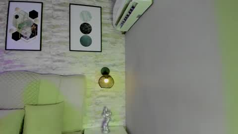 Snapshot of kanna02 chatting on 11/18/25, 10:31 Kanna online show from 11/18/25, 10:31