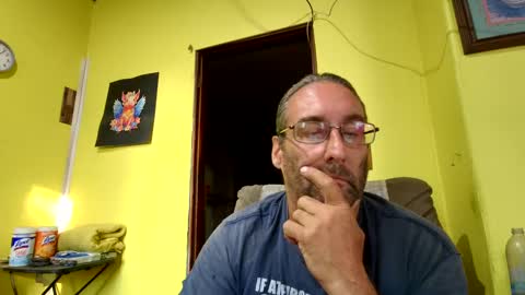 Snapshot of kansasfarmer1 chatting on 10/10/25, 02:05 kansasfarmer1 online show from 10/10/25, 02:05