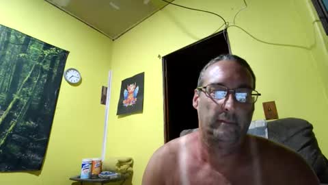 Snapshot of kansasfarmer1 chatting on 10/12/25, 12:15 kansasfarmer1 online show from 10/12/25, 12:15