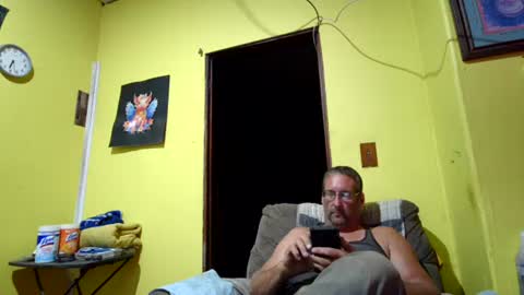 Snapshot of kansasfarmer1 chatting on 10/20/25, 11:27 kansasfarmer1 online show from 10/20/25, 11:27