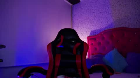 Snapshot of kaoz_33 chatting on 11/08/25, 07:45 kaoz_33 online show from 11/08/25, 07:45