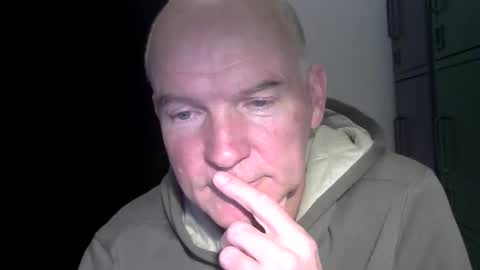 Snapshot of kapitein_rob chatting on 11/14/25, 03:55 Robbie online show from 11/14/25, 03:55