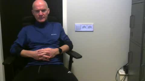 Robbie online show from 12/16/25, 05:18