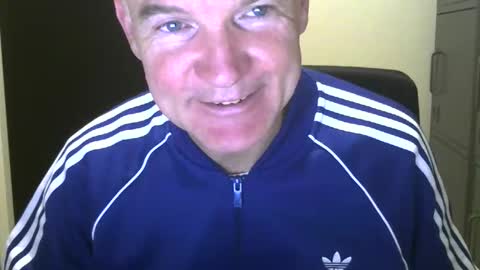 Robbie online show from 12/17/25, 06:19