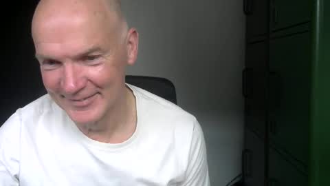 Snapshot of kapitein_rob chatting on 04/09/26, 02:44 Robbie online show from 04/09/26, 02:44