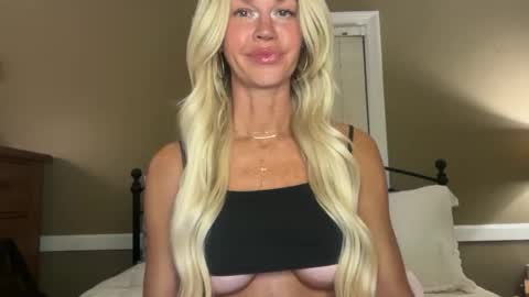 kara online show from 12/15/25, 12:26