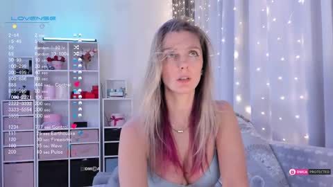 Julia online show from 02/18/25, 11:52