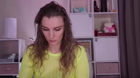 Julia online show from 03/25/26, 08:04