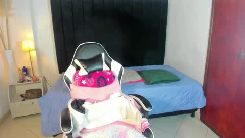 Snapshot of karen_adamss chatting on 01/18/26, 02:48 karen_adamss online show from 01/18/26, 02:48