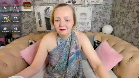 Snapshot of karen_villis chatting on 11/13/25, 09:19 Karen online show from 11/13/25, 09:19