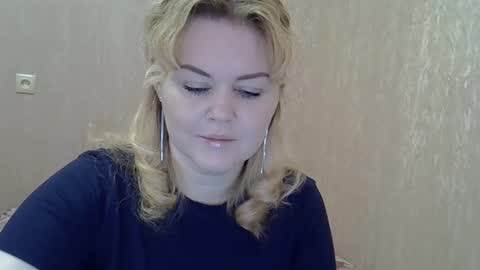 Snapshot of karennelsonx chatting on 02/23/25, 11:55 karennelsonx online show from 02/23/25, 11:55