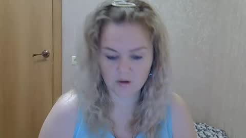 karennelsonx online show from 11/14/25, 08:13