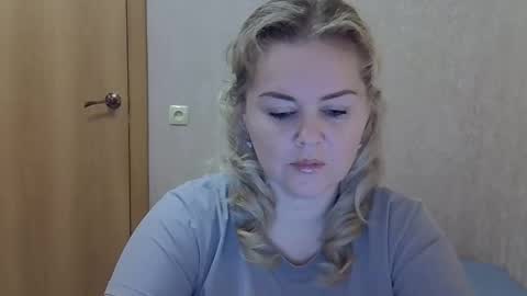 karennelsonx online show from 11/25/25, 12:27