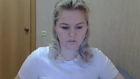 karennelsonx online show from 02/02/26, 10:25