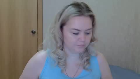 karennelsonx online show from 04/05/26, 08:33