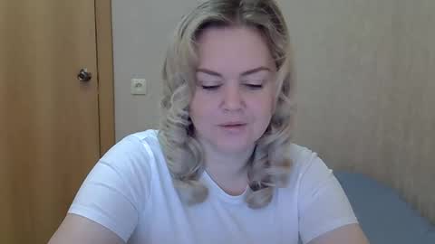 karennelsonx online show from 04/18/26, 08:29