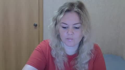 karennelsonx online show from 05/26/26, 12:23