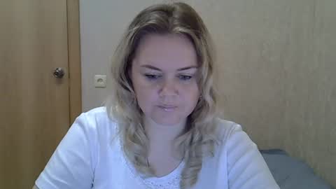Snapshot of karennelsonx chatting on 07/12/26, 12:18 karennelsonx online show from 07/12/26, 12:18