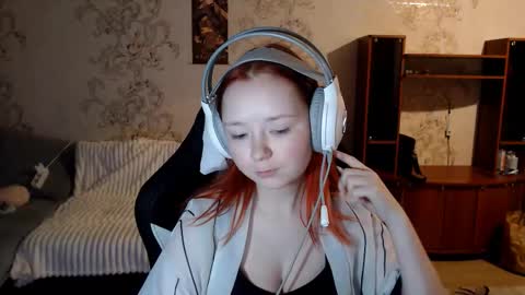 Lisa Backler online show from 09/13/25, 04:18