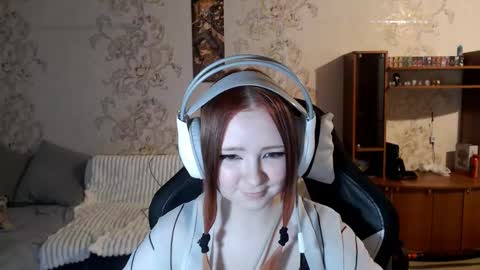Lisa Backler online show from 09/26/25, 04:22