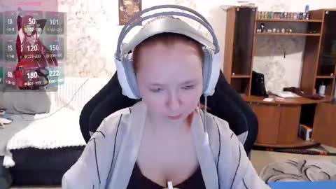 Lisa Backler online show from 10/23/25, 04:17
