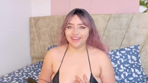 kariina_wong online show from 11/22/25, 09:58