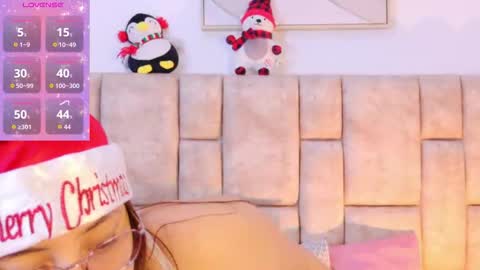 kariina_wong online show from 12/04/25, 08:28