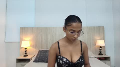 Karina Calderon online show from 04/09/26, 11:48