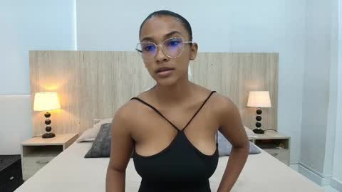Karina Calderon online show from 04/14/26, 11:38