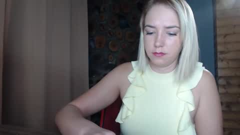 Snapshot of karina_fun chatting on 01/15/25, 03:11 karina online show from 01/15/25, 03:11