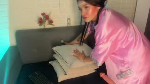 Kari online show from 09/15/25, 11:21