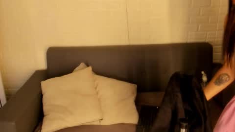 Kari online show from 01/18/26, 11:47